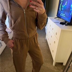 ALO Yoga Tan Women's Track Suit